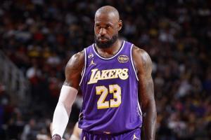505641