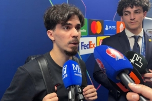 905058