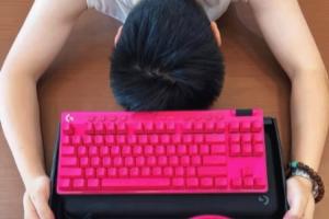 859037